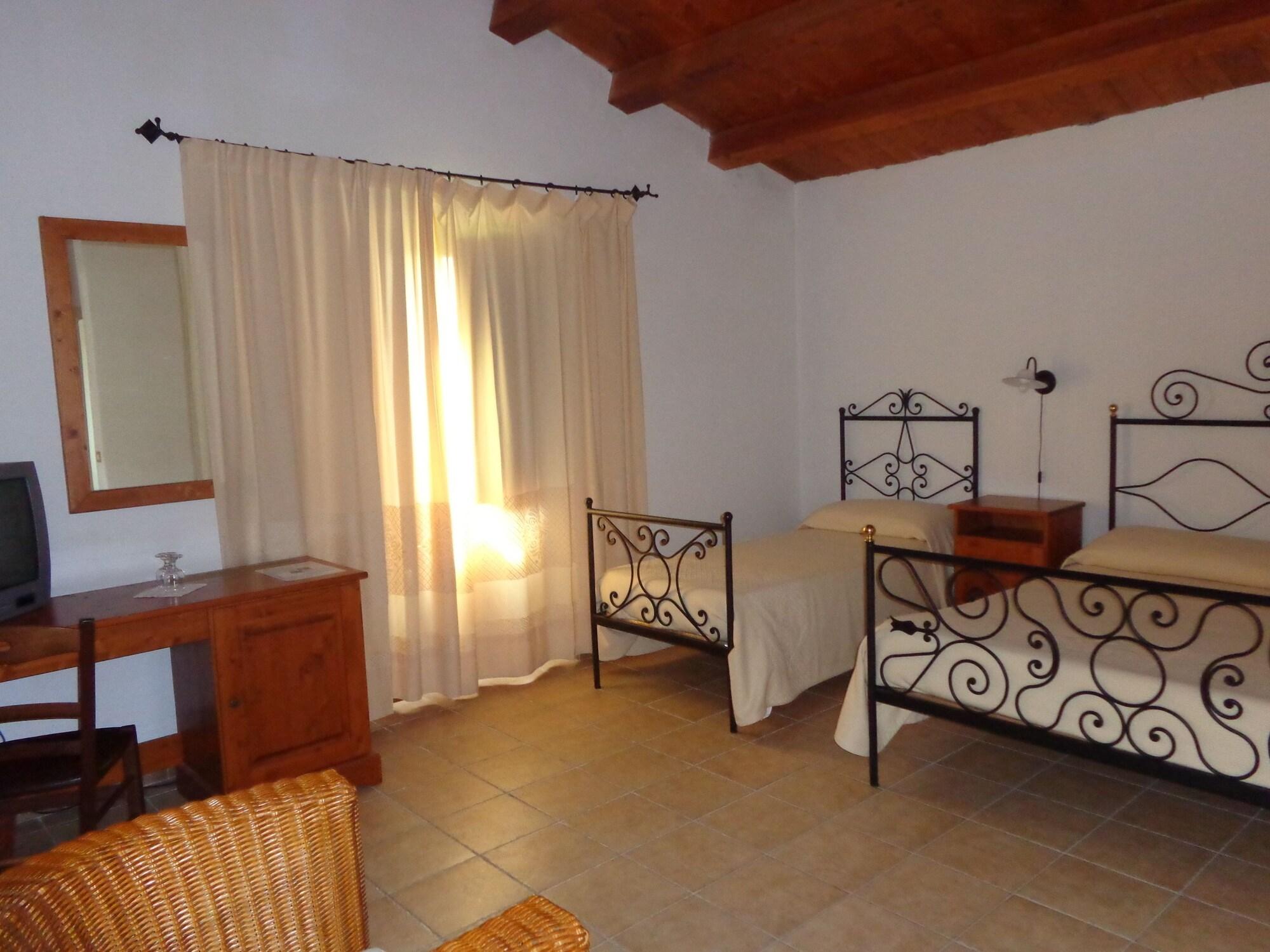 Hotel Su Baione Abbasanta Exterior photo