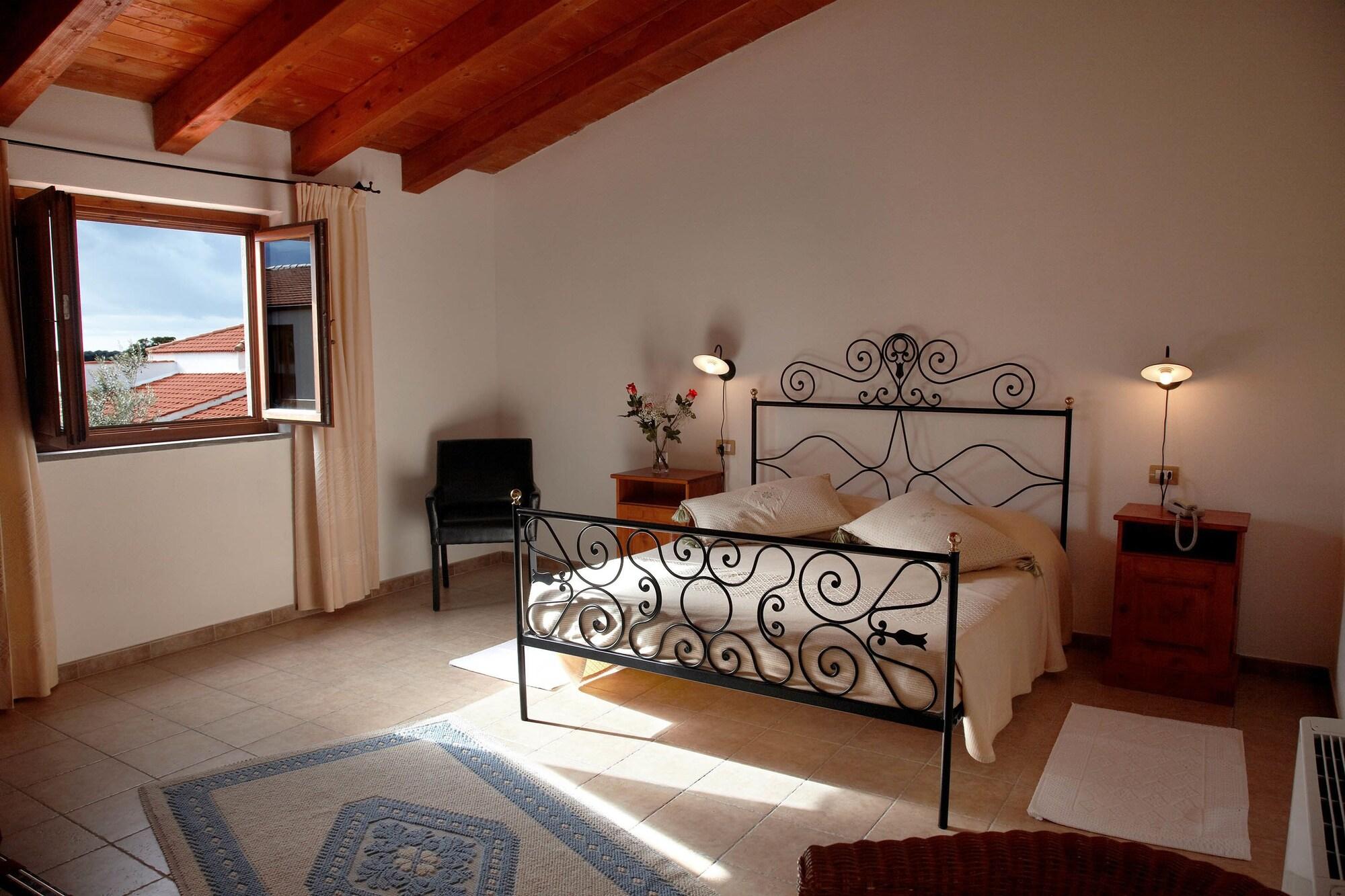 Hotel Su Baione Abbasanta Exterior photo