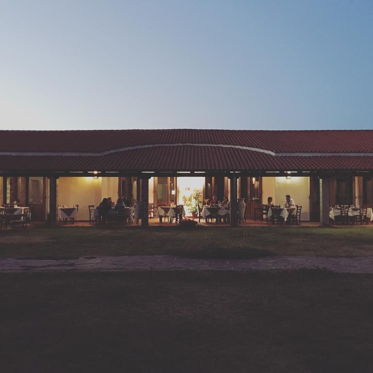 Hotel Su Baione Abbasanta Exterior photo