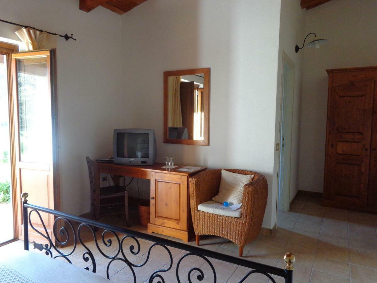 Hotel Su Baione Abbasanta Exterior photo